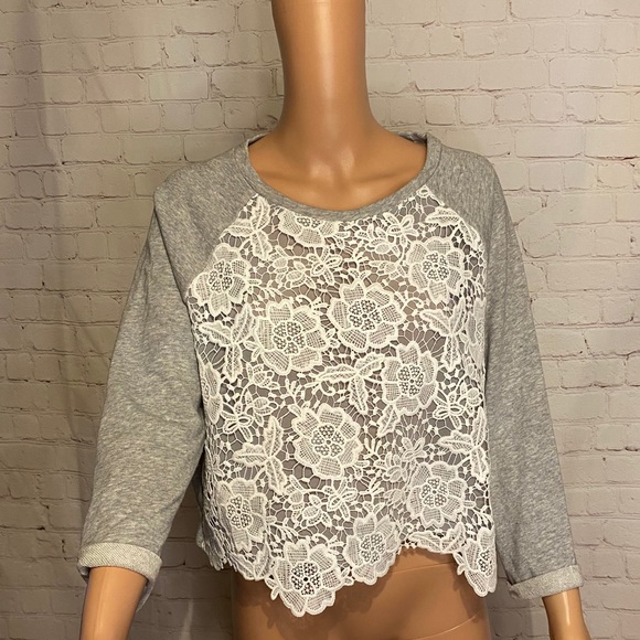 H & M Divided grey & white lace sweatshirt - Picture 4 of 13